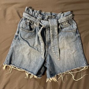 High Waisted Denim Tie Front Paperbag Shorts Size 6 Aeropostale